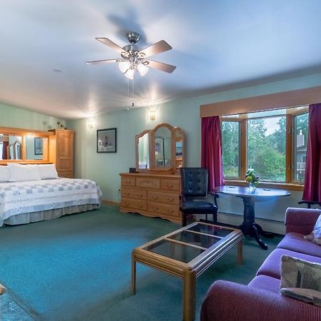 Alaska House Of Jade Bed And Breakfast 앵커리지 외부 사진