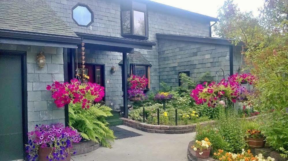 Alaska House Of Jade Bed And Breakfast 앵커리지 외부 사진