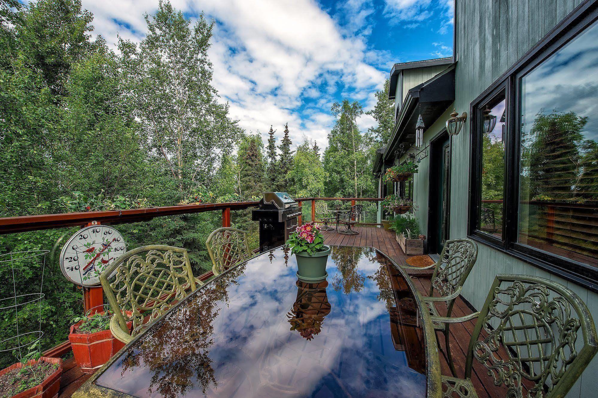 Alaska House Of Jade Bed And Breakfast 앵커리지 외부 사진